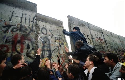 o que representou a queda do muro de berlim em 1989
